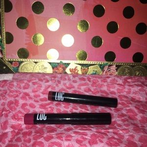 2 LOC 1 Ultra-Gloss lip pencil & 1 Vibrant Matte